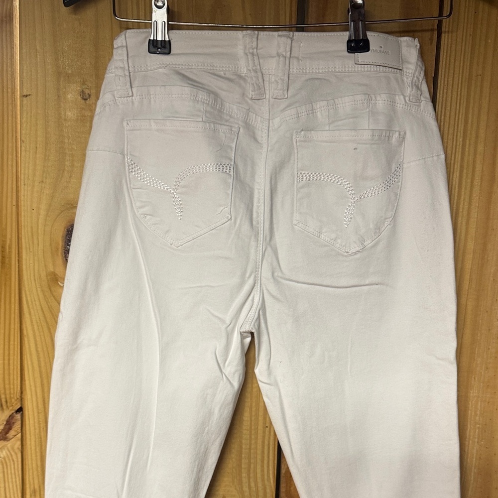 Elegant Cream Skinny Jeans for Women - Picture 6 of 6